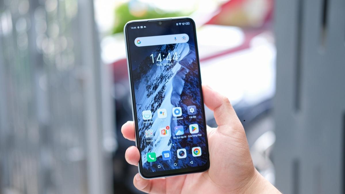 Hiệu năng đáp ứng tốt nhu cầu cơ bản như lướt web và dùng ứng dụng nhẹ
