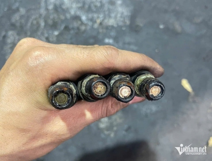 Hệ thống kim phun của ô tô có thể bám nhiều mạt bẩn dẫn đến tắc nghẽn khi mới chuyển sang dùng xăng E10. Ảnh: Lê Hồng Đại