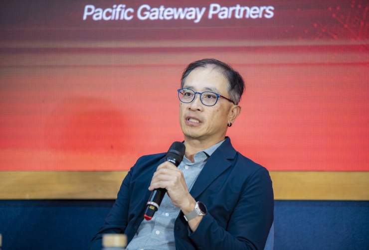 Tiến sĩ Ed H. Chi, Phó Chủ tịch Nghiên cứu của Google DeepMind, nhận định thế giới đang bước vào một cuộc “cách mạng trí tuệ”, tương tự vai trò của động cơ trong Cách mạng Công nghiệp trước đây. 