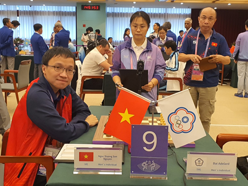 Nguyễn Ngọc Trường Sơn sẽ không thi đấu cờ tiêu chuẩn cho tuyển quốc gia (Ảnh: MINH LÂM)