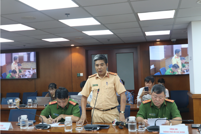 Trung tá Hoàng Bá Tuấn, Phó trưởng Phòng CSGT (PC08), Công an TP HCM chia sẻ tại buổi họp báo
