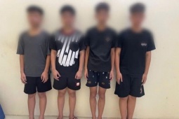 Đang đứng ở cửa nhà, cháu bé 14 tuổi bị ném gạch vào đầu gây chấn thương sọ não