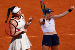 Nữ thạc sĩ hạ số 2 thế giới chấn động Roland Garros, quá khứ từng phải đi nhặt bóng