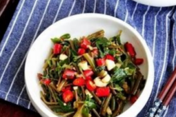 Vì sao người xưa dặn 'mùa hè ăn 3 loại cỏ, cả mùa ít gặp bác sĩ'?