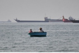 Mỹ áp lệnh trừng phạt cơ quan quản lý eo biển Hormuz của Iran