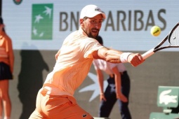 Hấp dẫn tennis Roland Garros: Sao trẻ Fonseca kịch chiến 5 set, hẹn đấu Djokovic