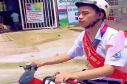 Nam sinh trường chuyên đeo đầy huy chương chạy xe về nhà gây bão mạng