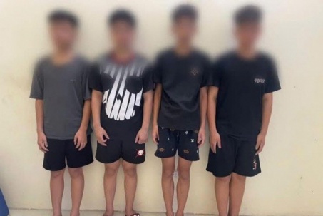 Đang đứng ở cửa nhà, cháu bé 14 tuổi bị ném gạch vào đầu gây chấn thương sọ não