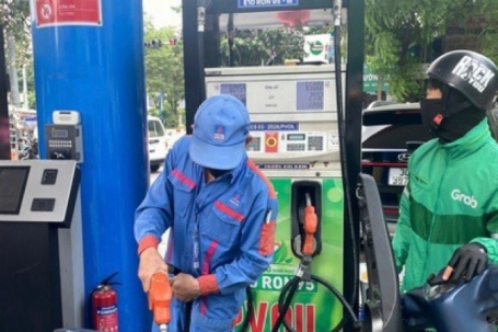 Thứ trưởng Bộ Công Thương nói lý do không bán song song xăng khoáng RON 95 cùng với E10