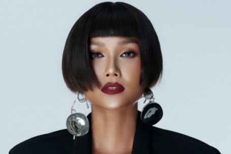 H'Hen Niê lần đầu ngồi 'ghế nóng' The Face