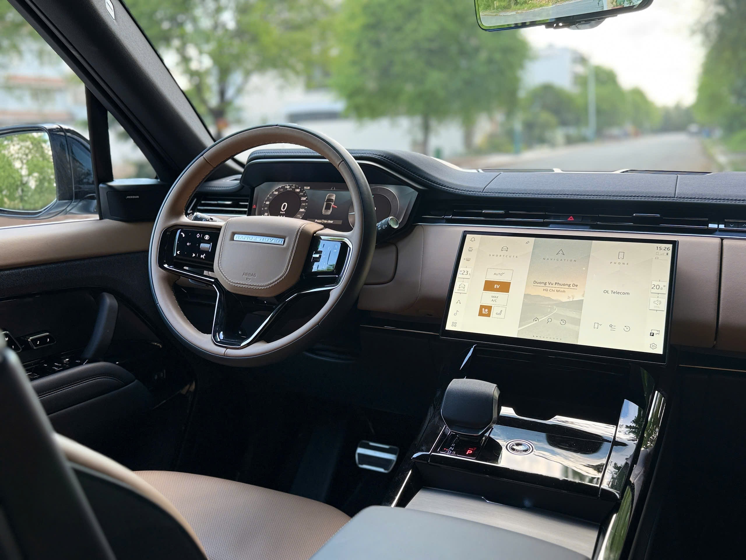Chi tiết mẫu xe Range Rover Sport PHEV đầu tiên có mặt tại Việt Nam, giá gần 7 tỷ đồng - 9
