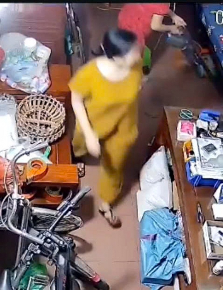 Hình ảnh chị Trâm khi rời khỏi nhà. Ảnh: GĐCC