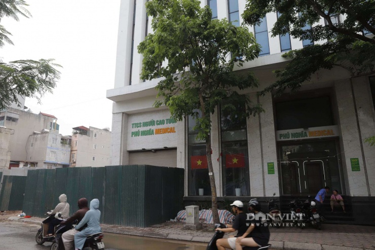 Tuy nhiên, do chưa phù hợp quy hoạch nên công trình không được cấp phép theo mục đích này và hiện được sử dụng làm trung tâm chăm sóc sức khỏe người cao tuổi.