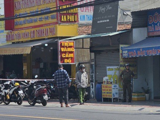 Cướp tiệm vàng ở TPHCM, camera ghi lại cảnh dùng búa gây án: Bắt giữ 6 nghi phạm