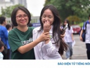 Sáng nay (29/5), thí sinh Hà Nội làm thủ tục dự thi lớp 10 THPT công lập
