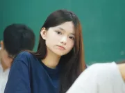 Sĩ tử Hà Nội hồ hởi làm thủ tục dự thi lớp 10 công lập