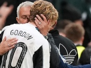 Anthony Gordon: Từ fan ruột Mourinho đến ‘bom tấn’ Barca