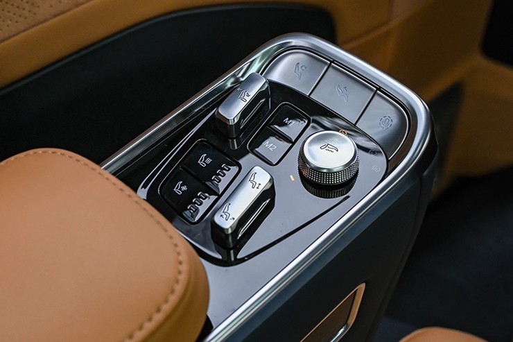 Zeekr 009 nhận cọc tại Việt Nam, giá bán ngang ngửa Toyota Alphard - 12
