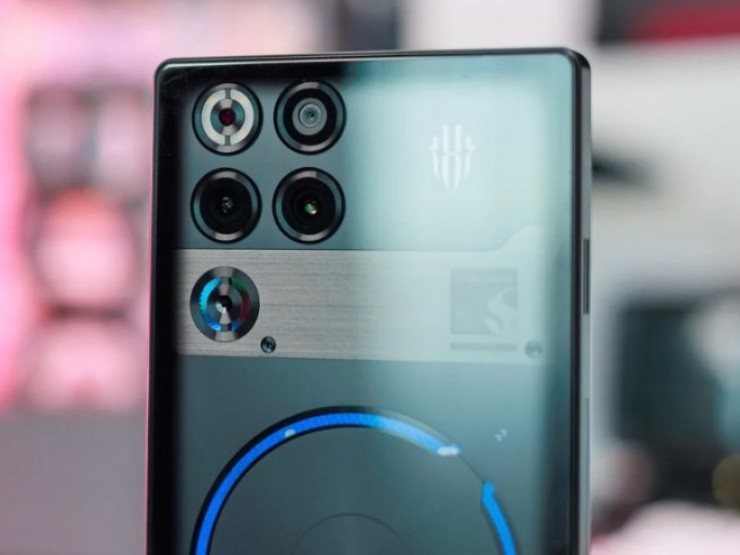 Không phải iPhone hay Galaxy, đây là chiếc smartphone mạnh nhất