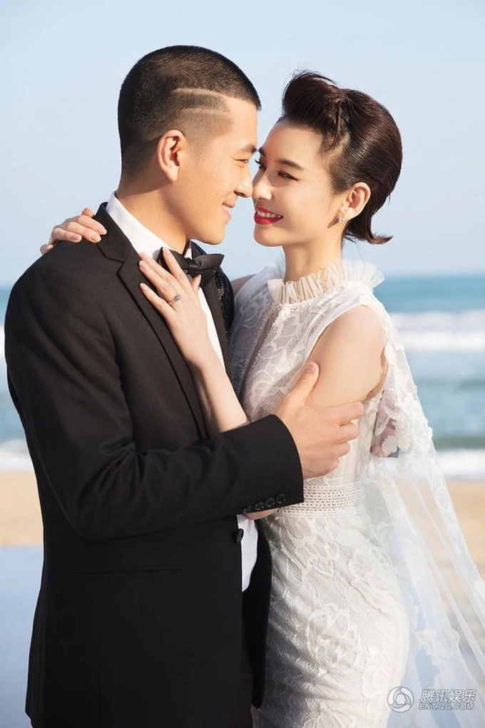 Huỳnh Thánh Y và Dương Tử thời mới bên nhau. Ảnh: QQ