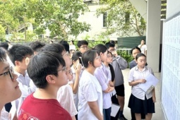 Sĩ tử ăn 50 hạt đậu cầu may trước kỳ thi lớp 10 căng thẳng