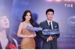 Tiểu Vy khoe nhan sắc nổi bật khi sánh vai Quốc Trường