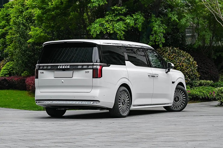 Zeekr 009 nhận cọc tại Việt Nam, giá bán ngang ngửa Toyota Alphard - 3