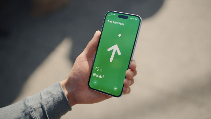 iPhone đang sử dụng tính năng định vị.
