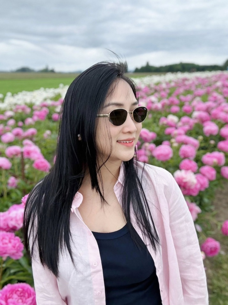 Ảnh sao 30/5: Mai Hồ khoe nhan sắc tuổi U40 - 3