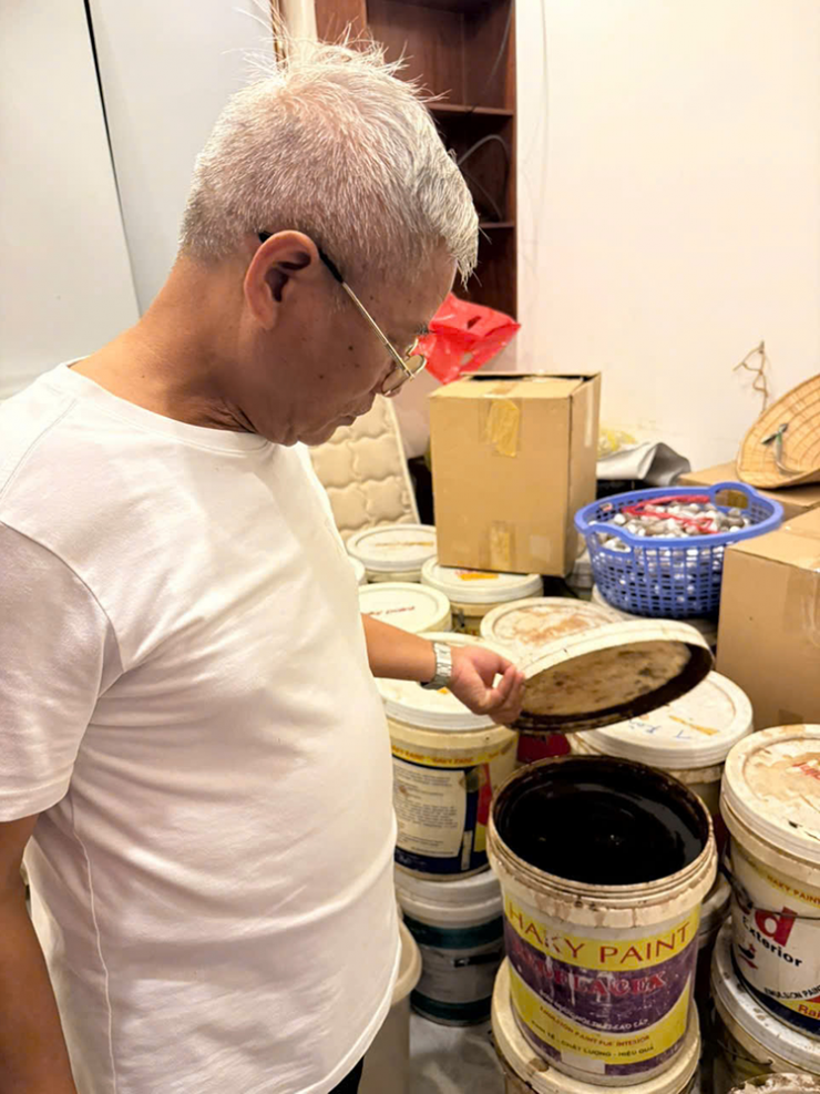 Bên trong cơ sở sản xuất thuốc Đông dược. Ảnh: CACC