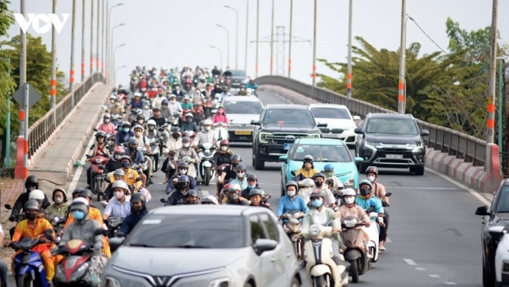 Đến ngày 1/1/2040, 100% phương tiện giao thông lưu thông trên địa bàn TP.HCM là phương tiện điện hoặc năng lượng xanh.