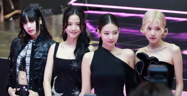 BlackPink thu nhập ước tính 151,8 tỷ won. IG.