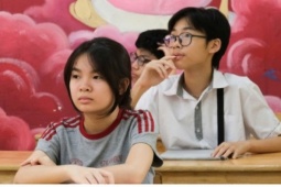 Gần 125.000 thí sinh Hà Nội bước vào ngày thi đầu tiên kỳ thi lớp 10