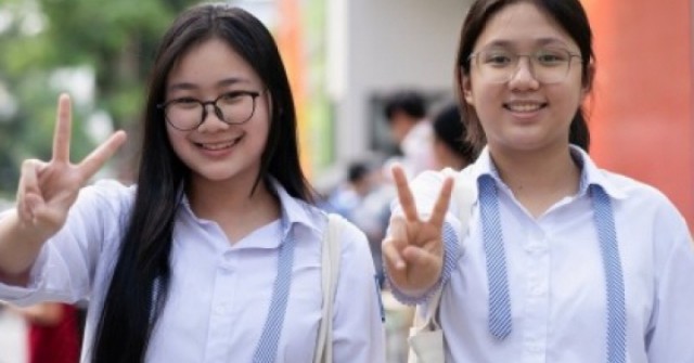 Thí sinh Hà Nội nhận xét đề Tiếng Anh vừa sức, nhiều em tự tin đạt 8-9 điểm