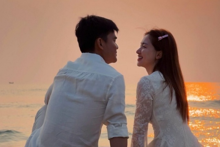 Hòa Minzy và vị hôn phu mừng sinh nhật chung