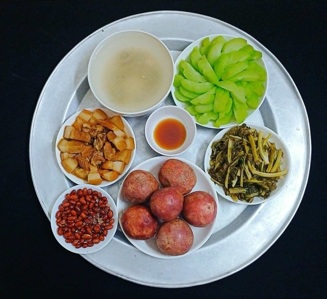 15 mâm cơm mùa hè ngon bổ rẻ chỉ 100.000 đồng cho gia đình giữa lúc chi tiêu eo hẹp của mẹ đảm Hà Nội - 14