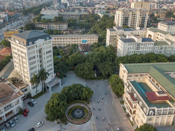 Một góc khuôn viên Đại học Quốc gia Hà Nội ở đường Xuân Thủy, phường Cầu Giấy. Ảnh: Fanpage Đại học Quốc gia Hà Nội