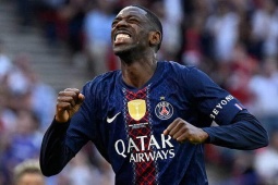 Arsenal phòng thủ "kiến không qua lọt", PSG bỗng hưởng lợi từ sai lầm penalty