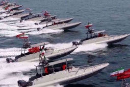 Iran kiểm soát toàn bộ giao thông qua eo biển Hormuz, cảnh báo đáp trả hoạt động can thiệp quân sự