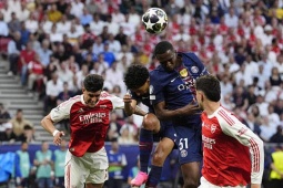 Chung kết Cúp C1 đầy cảm xúc: Arsenal mừng sớm, PSG có nụ cười cuối