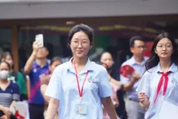 Sĩ tử Hà Nội thi môn Toán, cập nhật giải đề