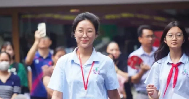Sĩ tử Hà Nội thi môn Toán, cập nhật giải đề