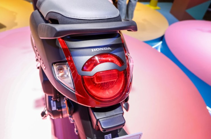 Ngắm Honda Scoopy 2026 giá hơn 40 triệu đồng, ăn xăng cực ít - 1