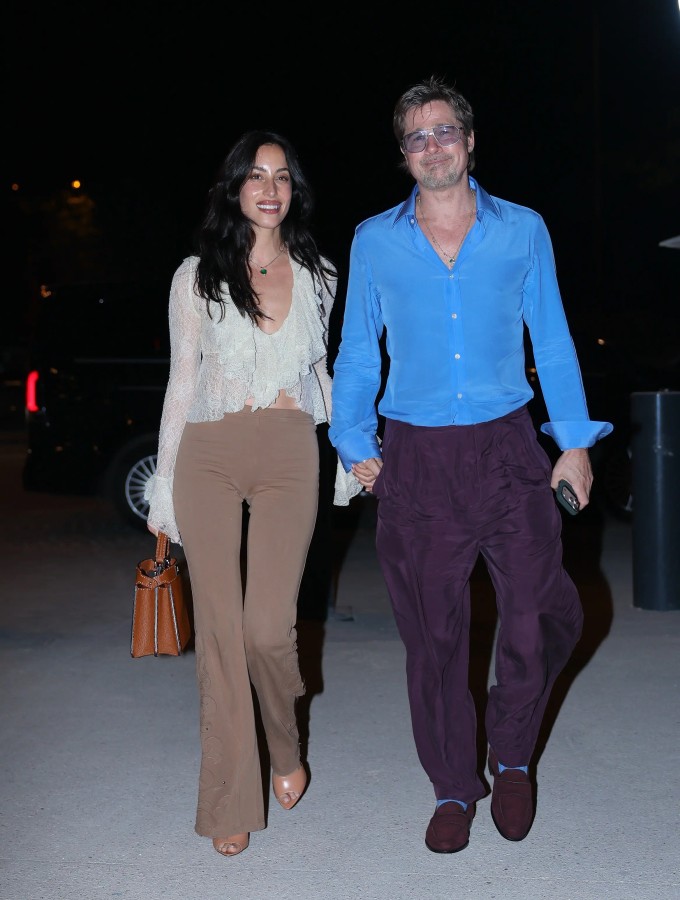 Brad Pitt và bạn gái ở Paris hôm thứ Sáu. Ảnh: Backgrid