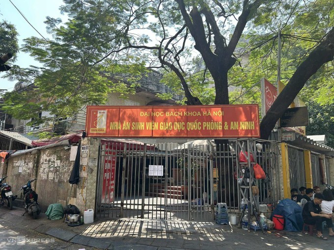 Sinh viên Bách khoa tố phải ăn cơm thừa, có dị vật - 7