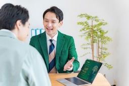 Vì sao nhân sự bất động sản, ngân hàng lâu năm… chuyển sang tư vấn bảo hiểm?