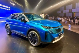 Bộ đôi xe Peugeot 3008 và 5008 mới có giá bán từ 1,2 tỷ đồng tại Việt Nam
