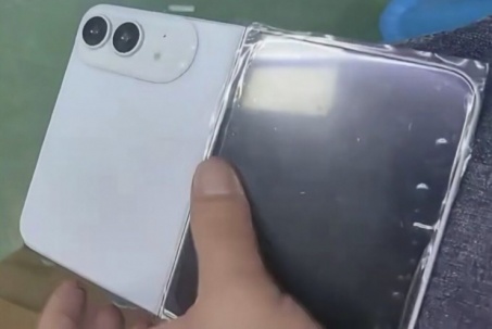 Rò rỉ ảnh thực tế mẫu thử iPhone màn hình gập