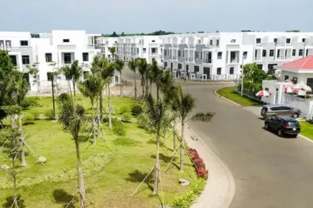 Ngân hàng thu giữ hơn ngàn sổ đỏ để xử lý nợ xấu