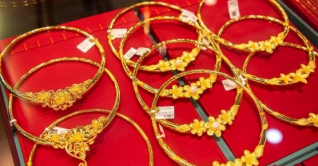 Phân biệt vàng 18K và vàng 9999: Hiểu đúng để mua không nhầm